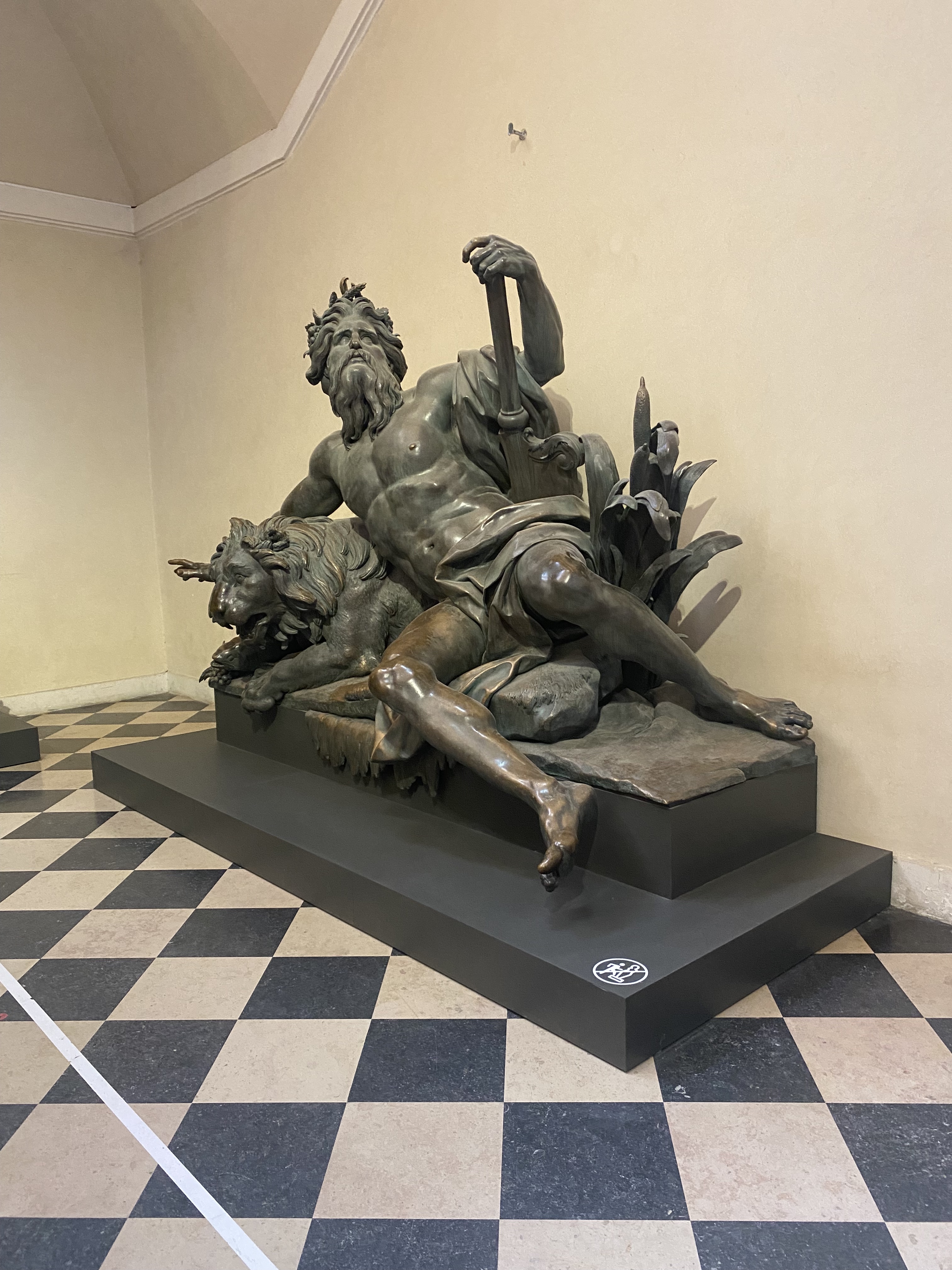 A statue at the Lyon Museum of Fine Arts